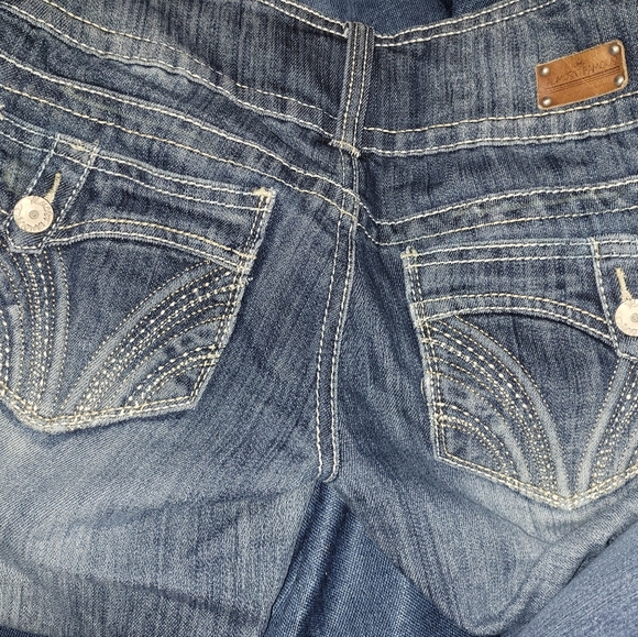 Almost famous capri's - Picture 4 of 7